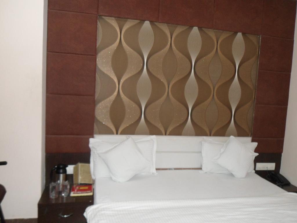 Hotel Silver Plaza Ahmedabad Cameră foto